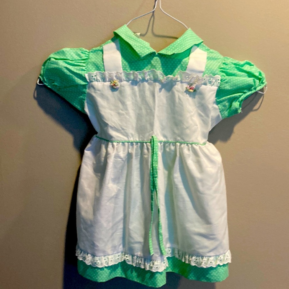 Vintage 1970s green & white dot lace dress. Pristine. Size 3